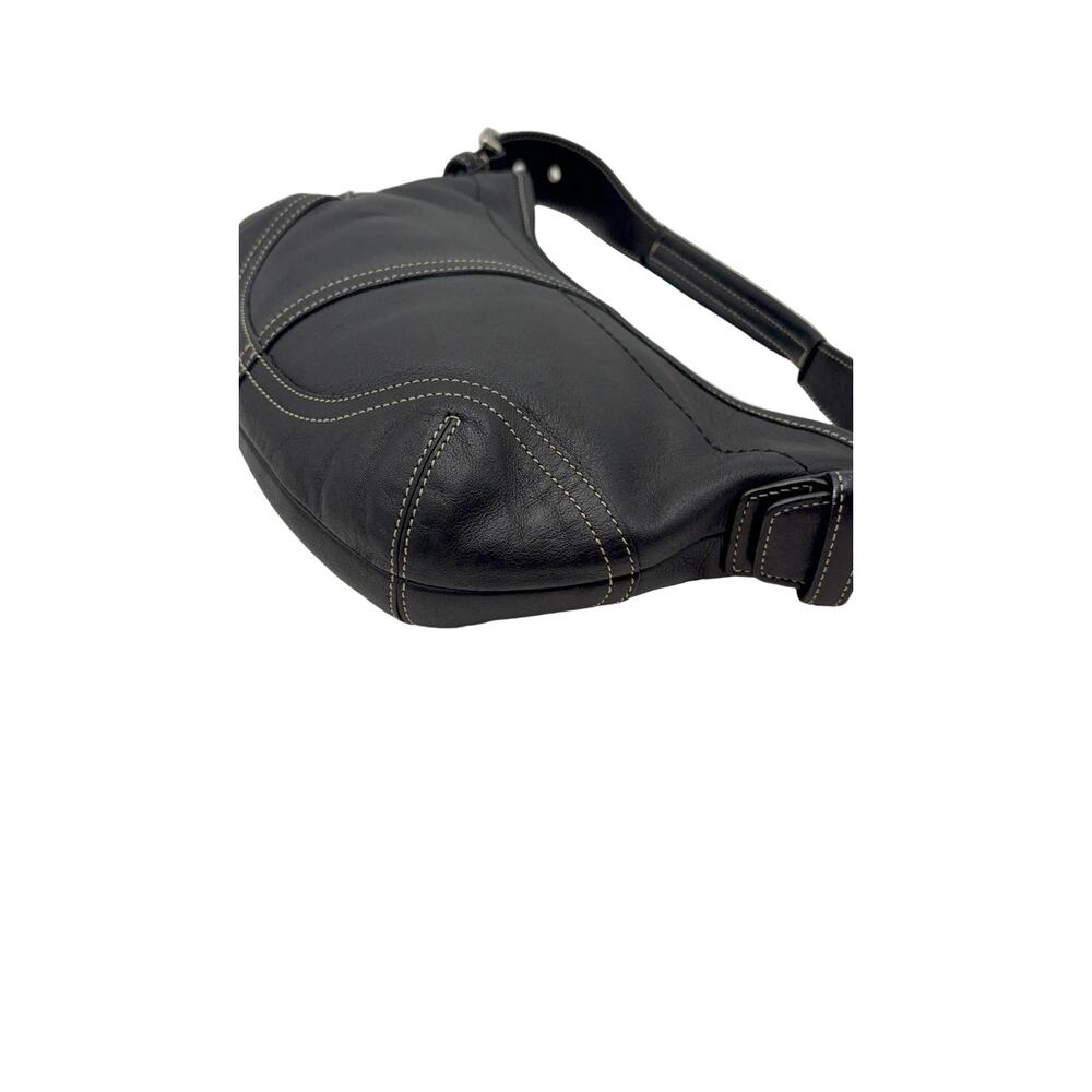 Authenticated Coach Leather Hobo Handbag – Classic Everyday Carry - Picture 5 of 9